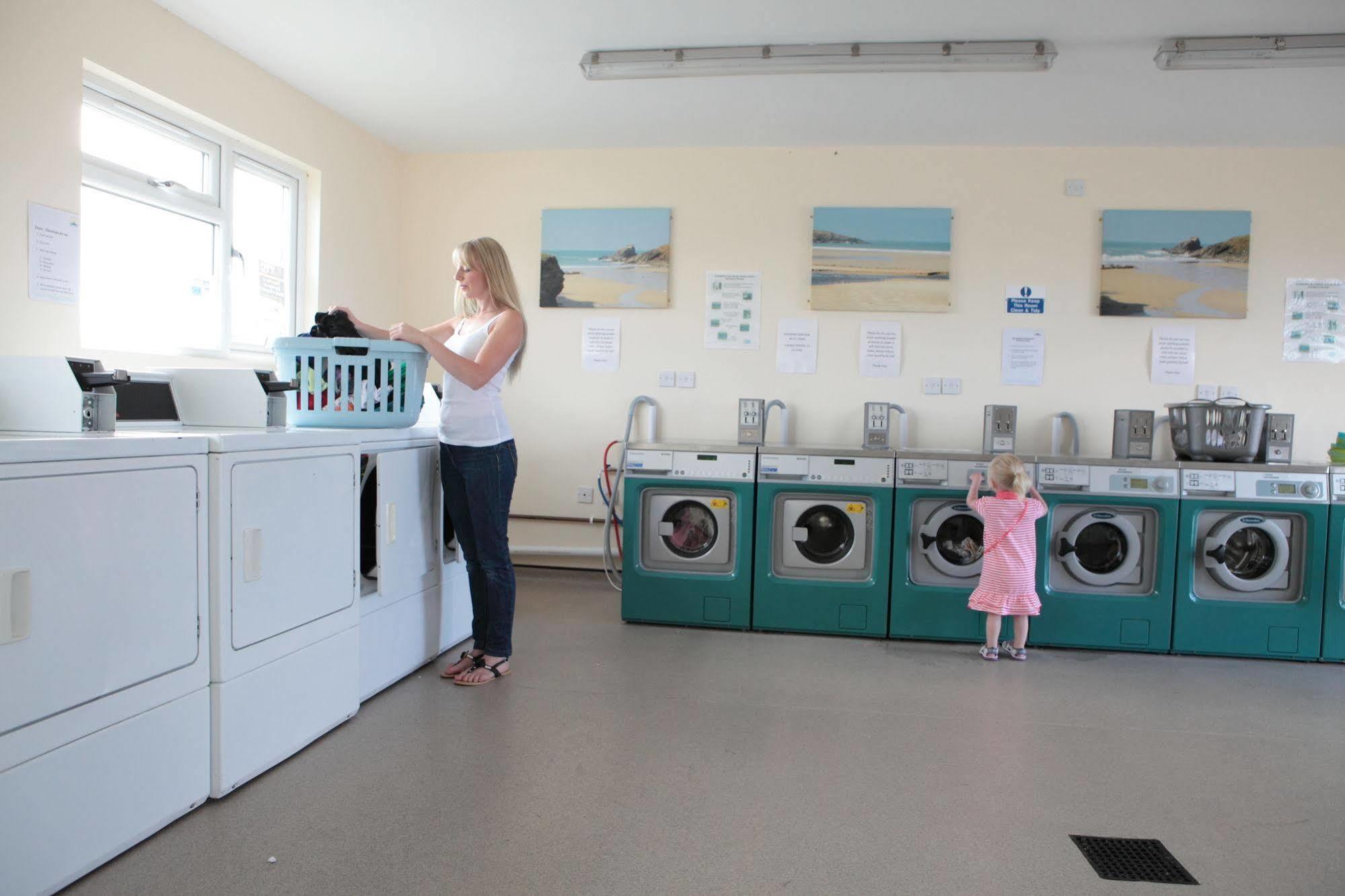 Atlantic Bays Holiday Park Padstow Esterno foto