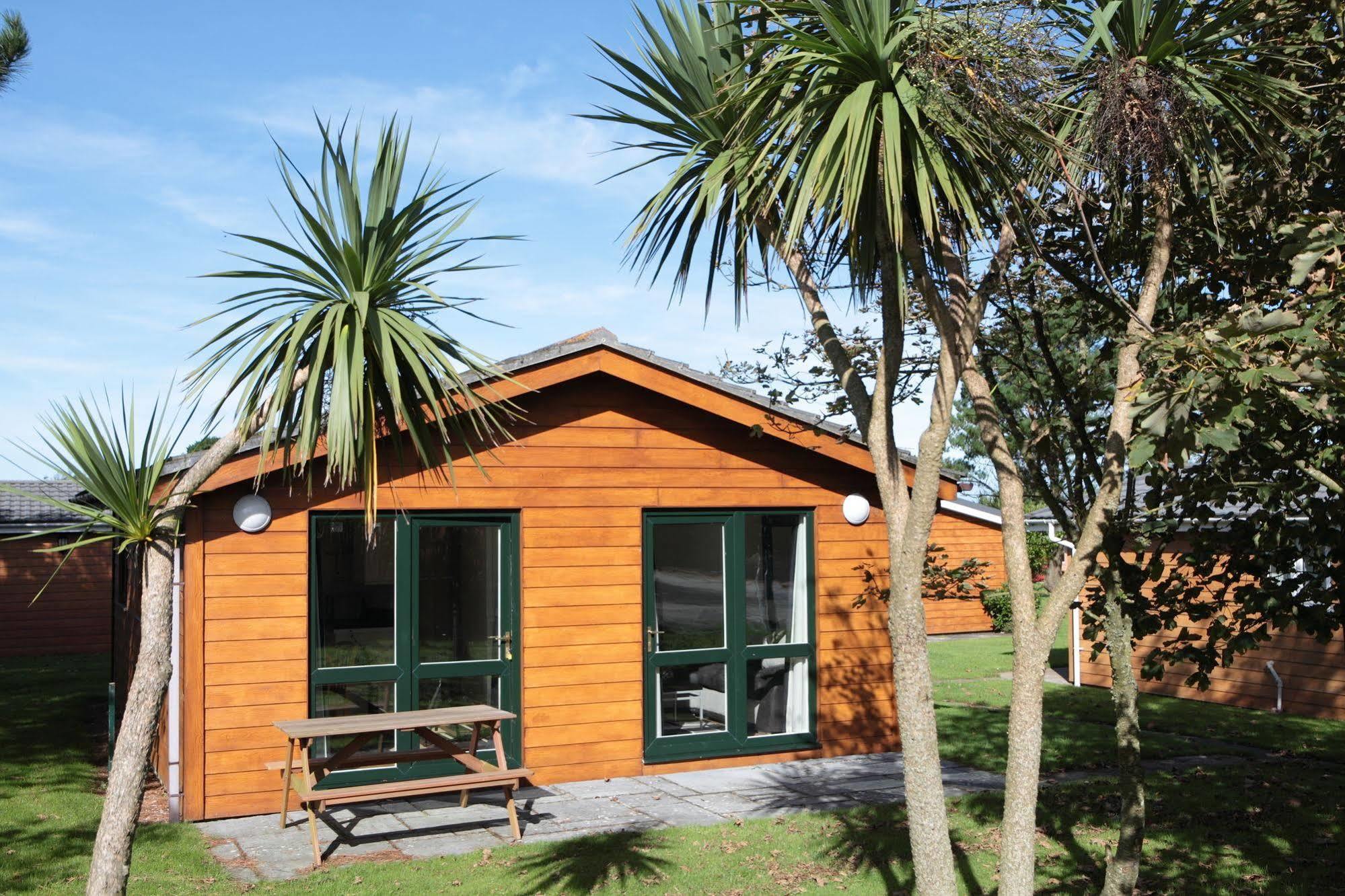 Atlantic Bays Holiday Park Padstow Esterno foto